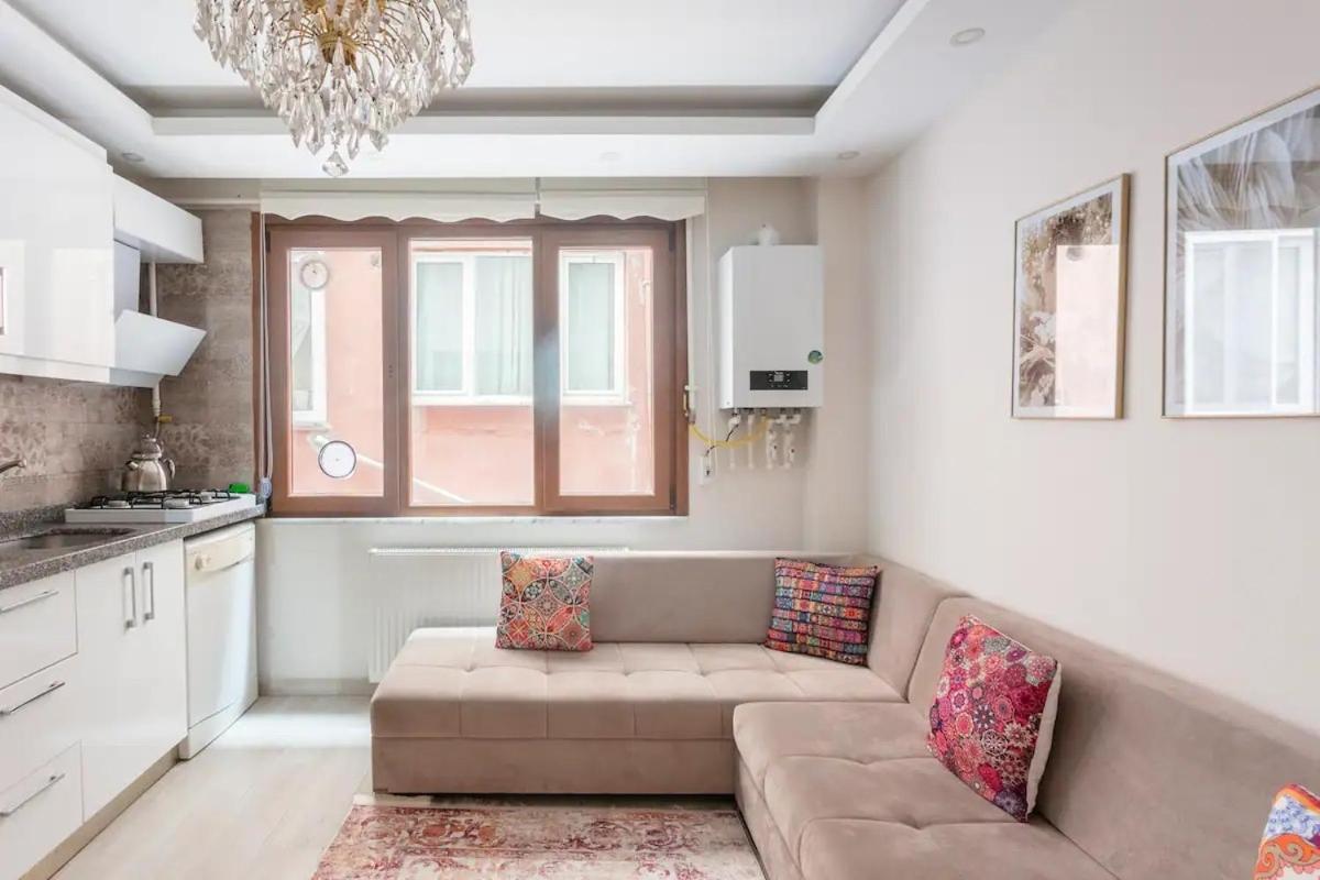 Istanbul'Un Merkezinde Cevahir Avm Karsisi 1+1 Yeni Ev Exterior photo